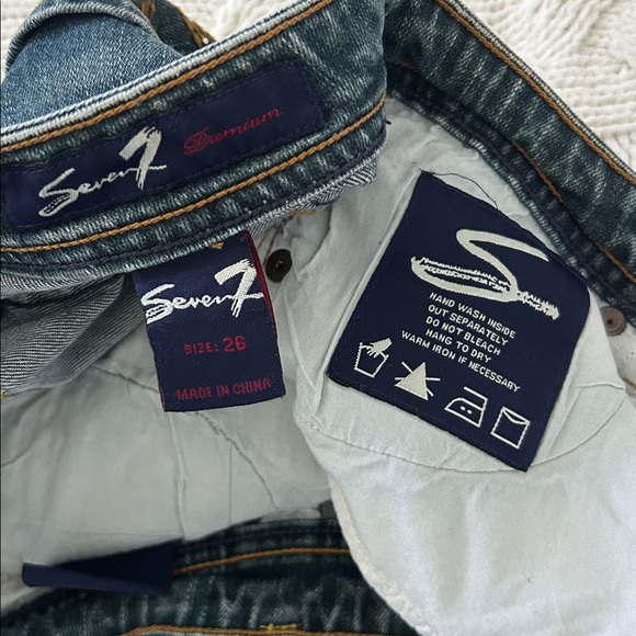 y2k Seven7 Women's Boot Cut Jeans - Blue with Gold Accents - Picture 7 of 10